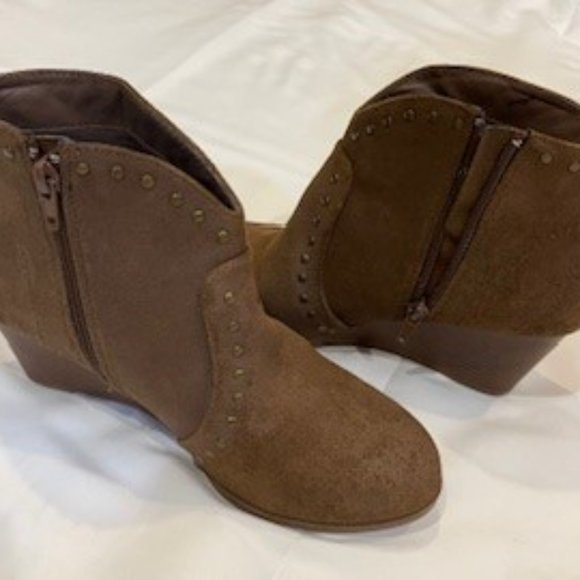 Wedge Heel Ankle Booties - Picture 2 of 4